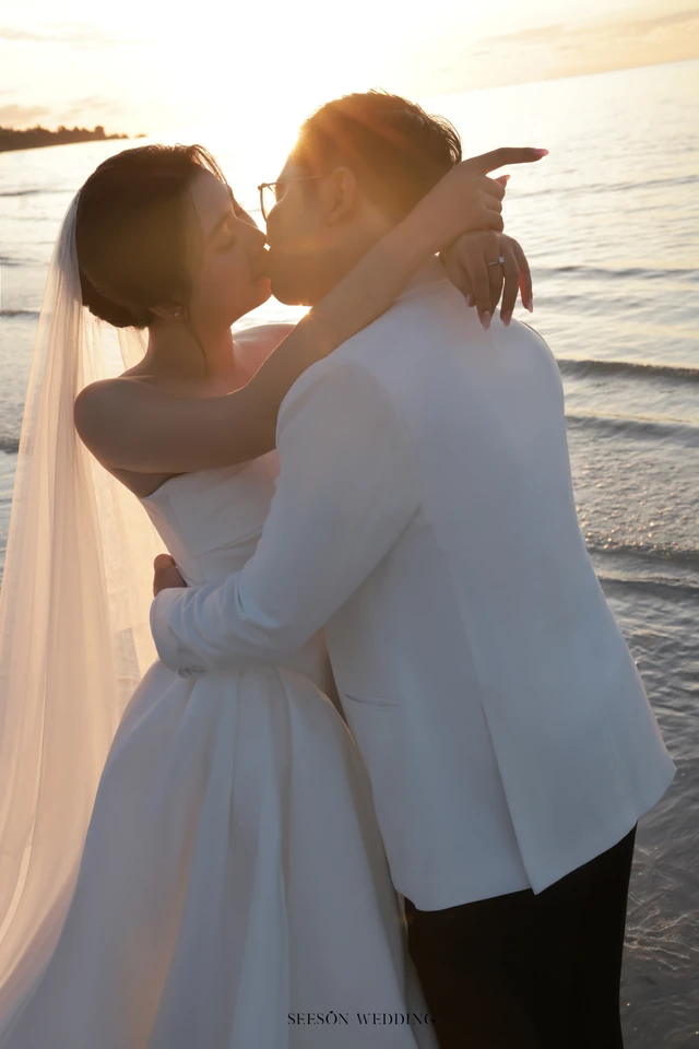 Ảnh cưới Biển hoàng hôn tại Bãi biển Phú Quốc, Kiên Giang — Phát & Trinh — Biển Phú Quốc, SeesonWedding (ảnh 25/31)