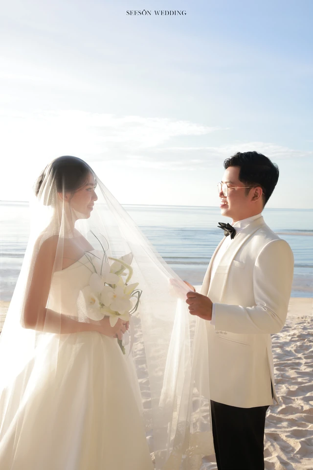 Ảnh cưới Biển hoàng hôn tại Bãi biển Phú Quốc, Kiên Giang — Phát & Trinh — Biển Phú Quốc, SeesonWedding (ảnh 28/31)