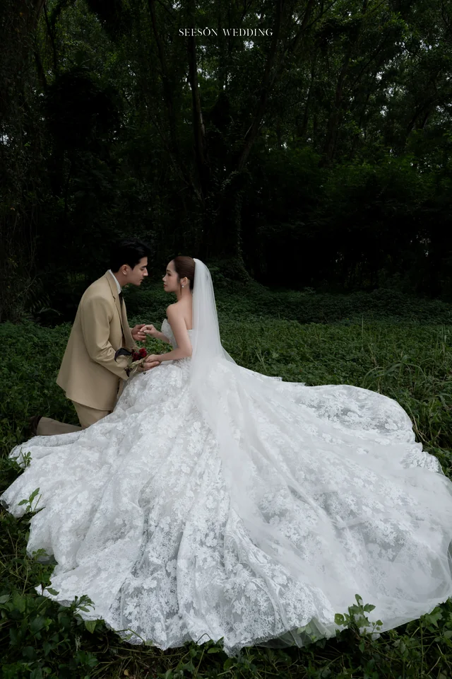 Ảnh cưới Rừng xanh & vest be tại Rừng ngoại thành TP.HCM — Rừng Sài Gòn — Concept 4, SeesonWedding (ảnh 3/37)