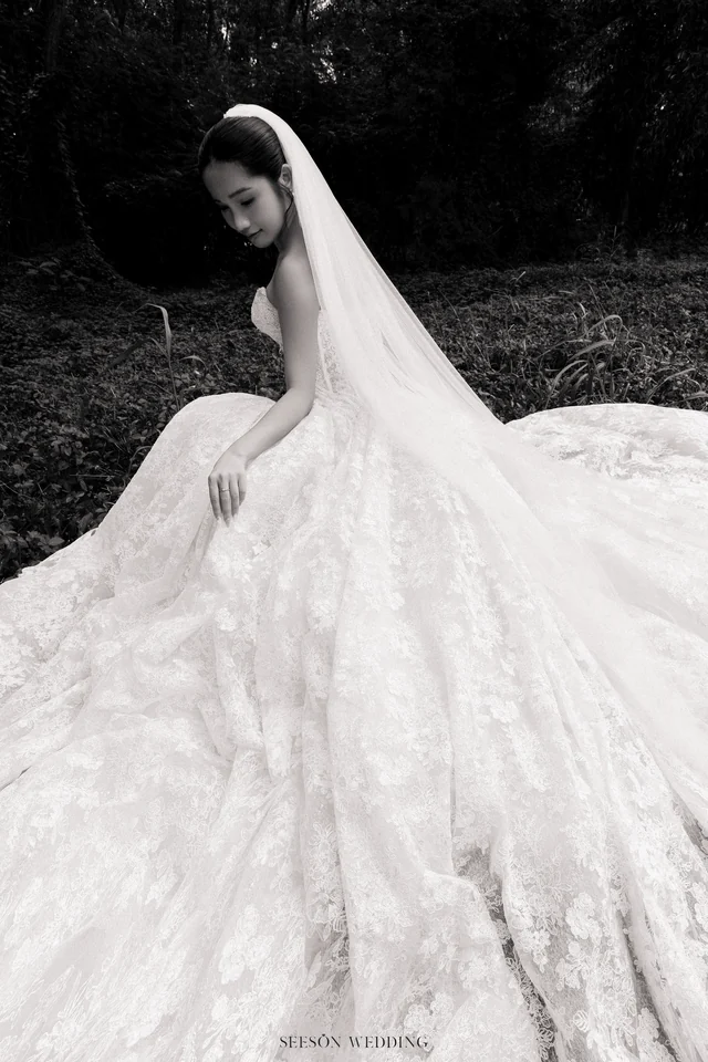 Ảnh cưới Rừng xanh & vest be tại Rừng ngoại thành TP.HCM — Rừng Sài Gòn — Concept 4, SeesonWedding (ảnh 16/37)