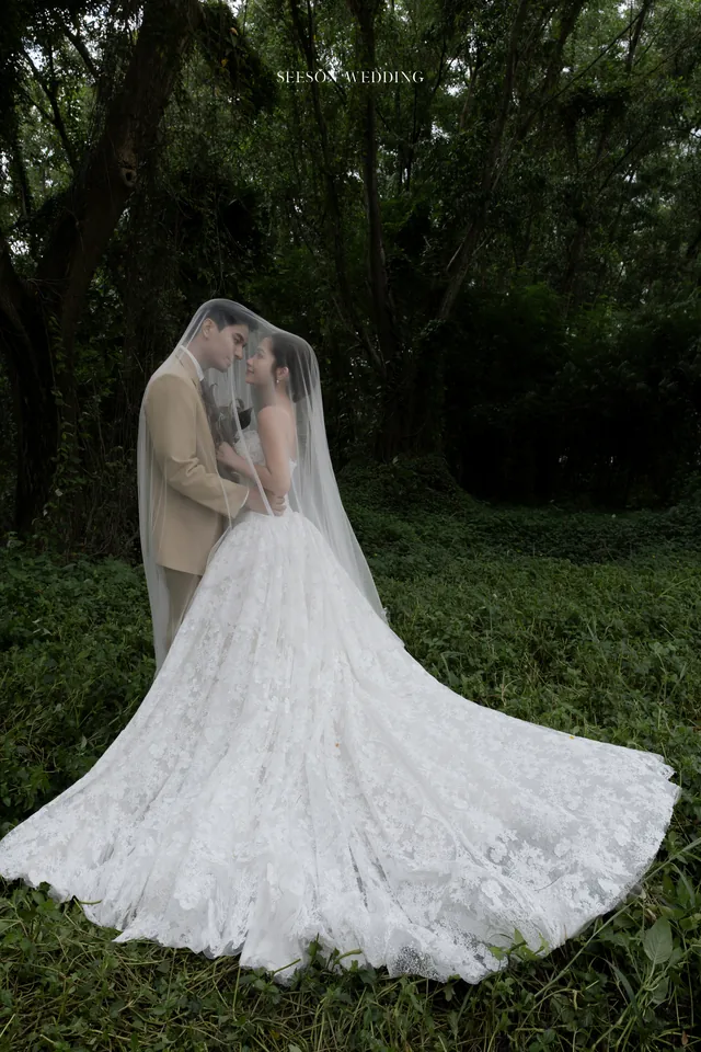 Ảnh cưới Rừng xanh & vest be tại Rừng ngoại thành TP.HCM — Rừng Sài Gòn — Concept 4, SeesonWedding (ảnh 22/37)