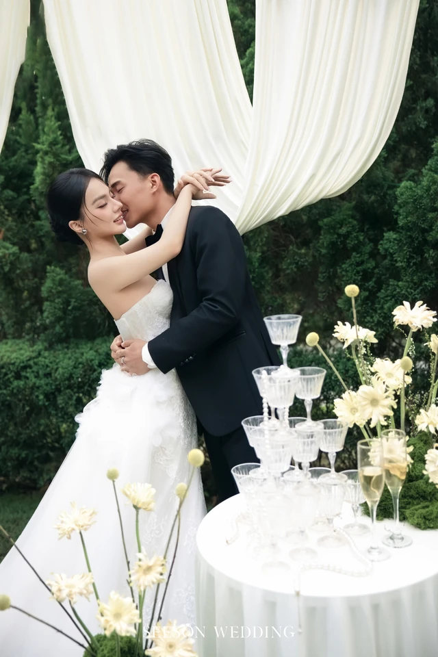 Ảnh cưới Vườn xanh & voan dài tại Phim trường Vũ Garden, TP.HCM — Nguyên & Linh — Vũ Garden, SeesonWedding (ảnh 9/29)