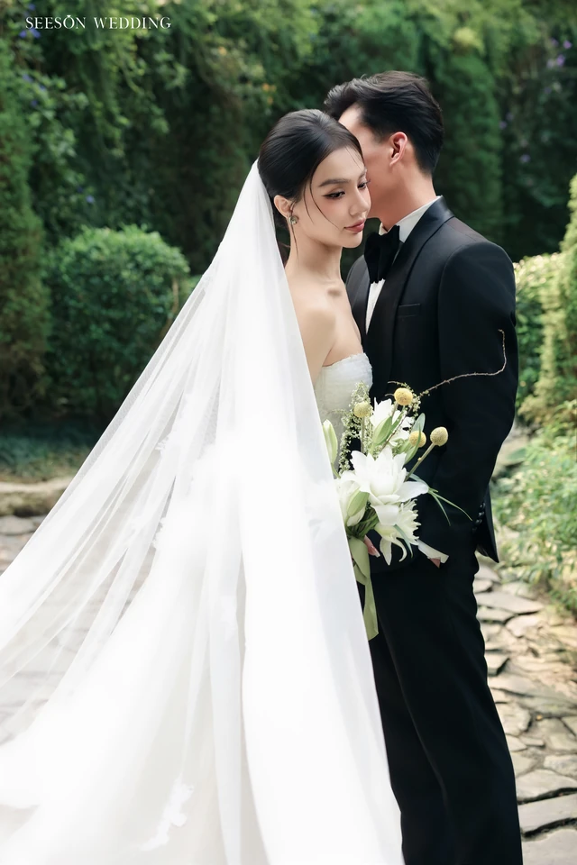Ảnh cưới Vườn xanh & voan dài tại Phim trường Vũ Garden, TP.HCM — Nguyên & Linh — Vũ Garden, SeesonWedding (ảnh 20/29)