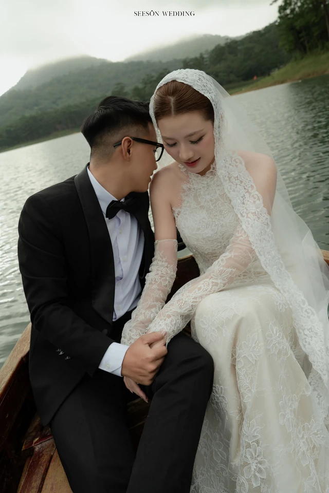 Ảnh cưới Thuyền gỗ & sương hồ tại Suối Tía, hồ Tuyền Lâm, Đà Lạt — Suối Tía — Đà Lạt, SeesonWedding (ảnh 6/33)