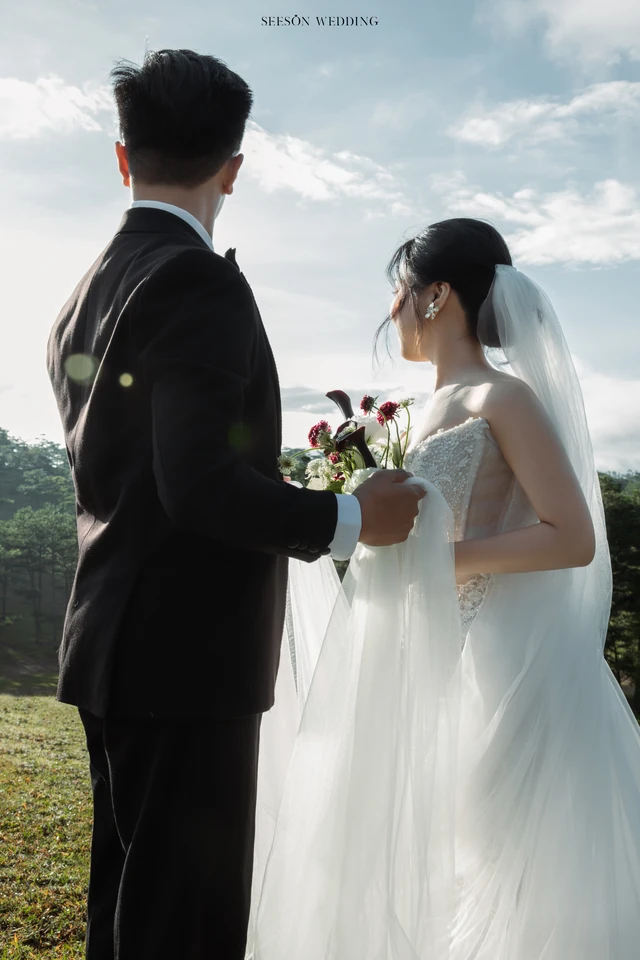 Ảnh cưới Đồi cỏ hồng & sương sớm tại Đồi cỏ hồng, Đà Lạt — Đồi Cỏ Hồng — Đà Lạt, SeesonWedding (ảnh 11/20)