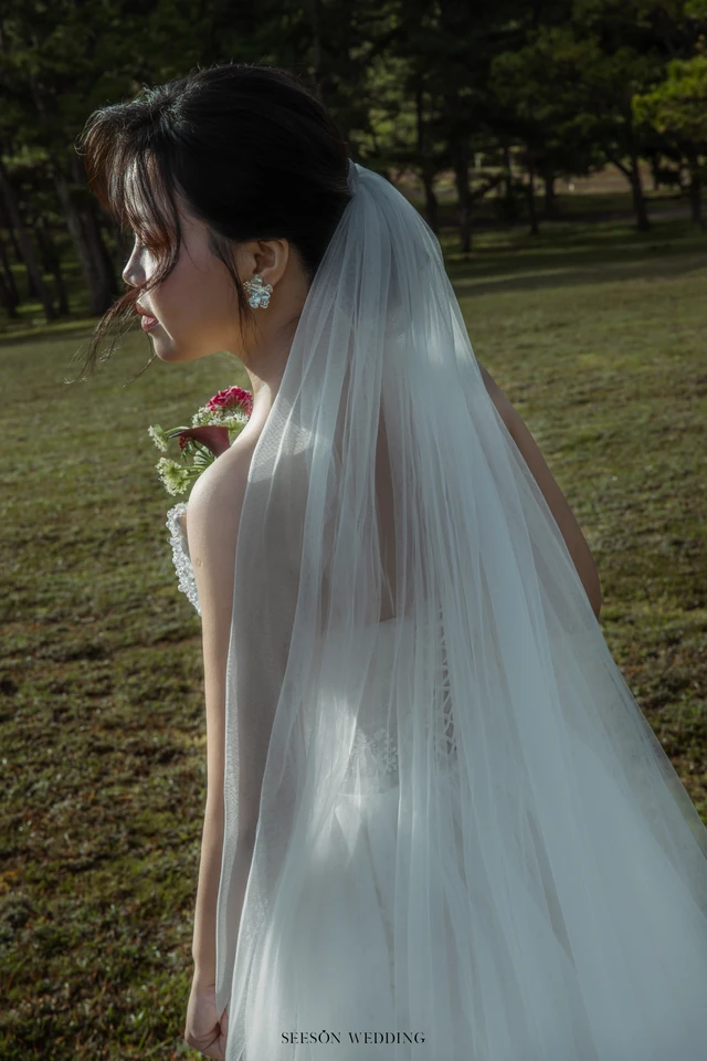 Ảnh cưới Đồi cỏ hồng & sương sớm tại Đồi cỏ hồng, Đà Lạt — Đồi Cỏ Hồng — Đà Lạt, SeesonWedding (ảnh 17/20)