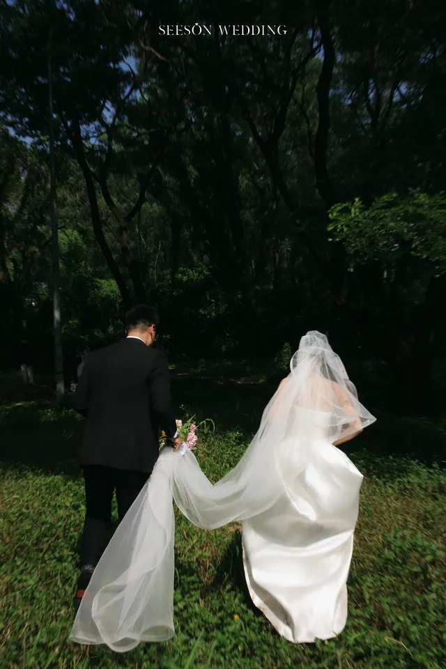 Ảnh cưới Đồng cỏ, voan dài & hoa rực rỡ tại Ngoại cảnh Sài Gòn, TP.HCM — Bộ Ảnh KOL — Ngoại Cảnh Sài Gòn, SeesonWedding (ảnh 55/59)