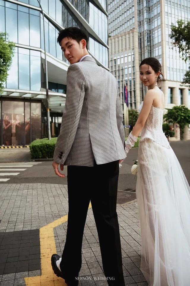 Ảnh cưới Phố Sài Gòn & quán cà phê tại Công trường Mê Linh & trung tâm Quận 1, TP.HCM — Ngoại Cảnh Sài Gòn — Mê Linh, SeesonWedding (ảnh 12/23)