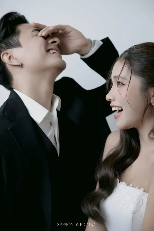 Ảnh cưới Nền trắng, calla hồng & găng tay satin tại Studio Seeson, TP.HCM — Studio — Calla Hồng & Găng Tay Satin, SeesonWedding (ảnh 39/59)