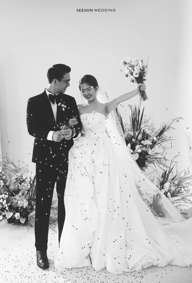 Ảnh cưới Nền sáng & hoa trắng tại Studio SeesonWedding, TP.HCM — Studio — Concept Hoa, SeesonWedding (ảnh 22/29)