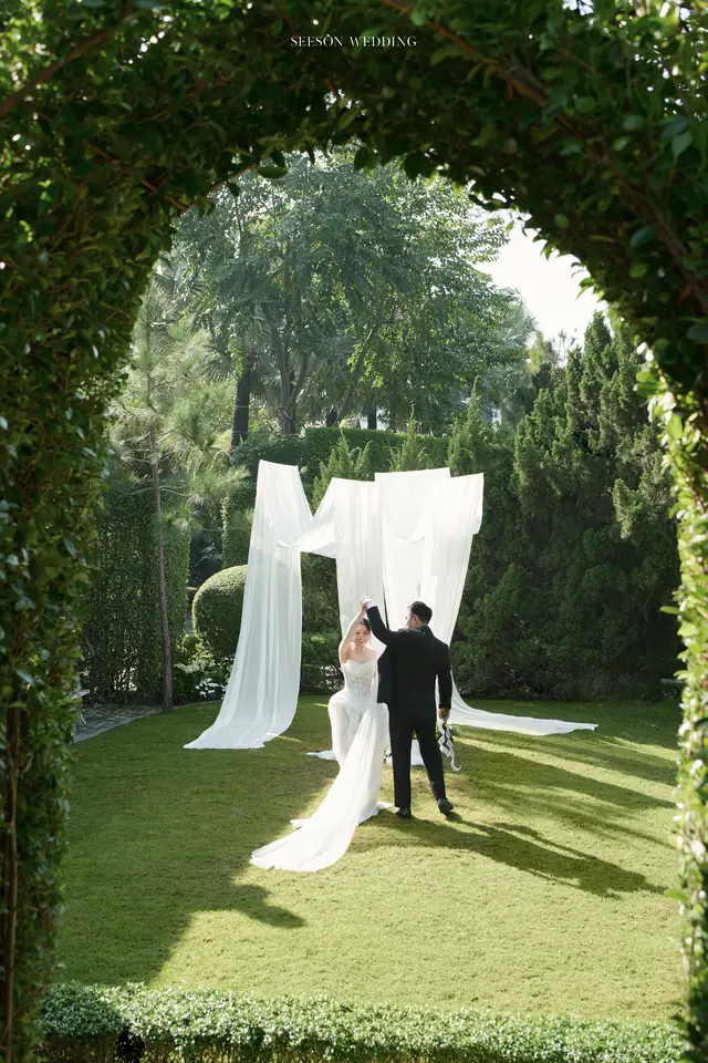 Ảnh cưới Cổng vòm cây & tiệc vườn tại Phim trường Vũ Garden, TP.HCM — Vũ Garden — Cổng Vòm & Bánh Cưới, SeesonWedding (ảnh 15/22)