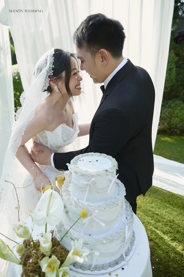 Ảnh cưới Cổng vòm cây & tiệc vườn tại Phim trường Vũ Garden, TP.HCM — Vũ Garden — Cổng Vòm & Bánh Cưới, SeesonWedding (ảnh 18/22)