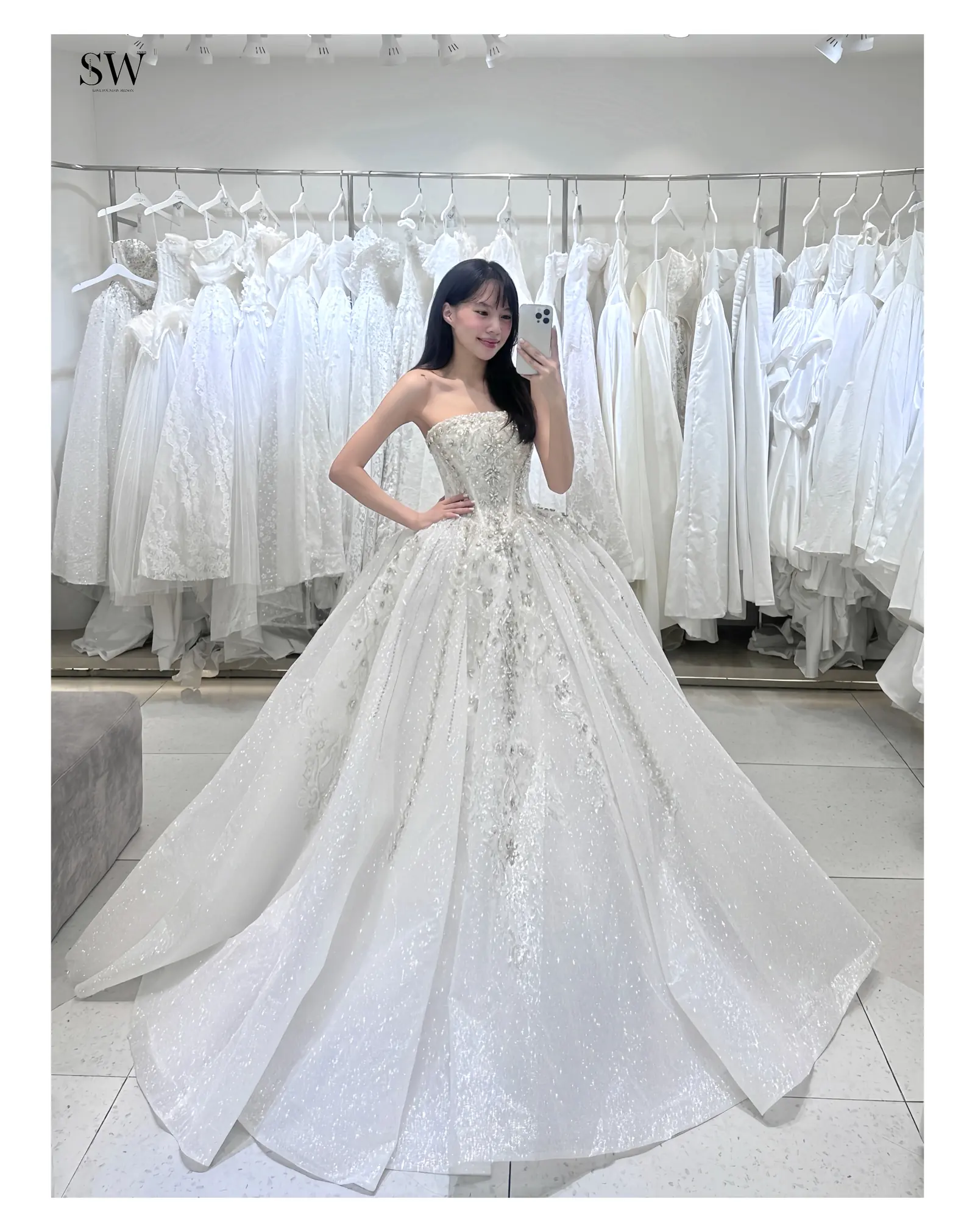 Váy cưới Yên (NH-01) — Đính đá lấp lánh toàn thân — SeesonWedding TP.HCM (ảnh 2/2)