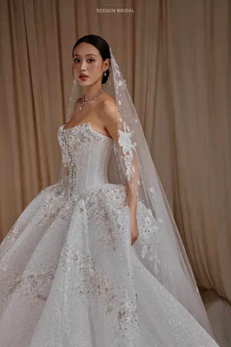 Váy cưới Ngọc (SG-07) — Corset đính hoa 3D · voan ren hoa — SeesonWedding TP.HCM
