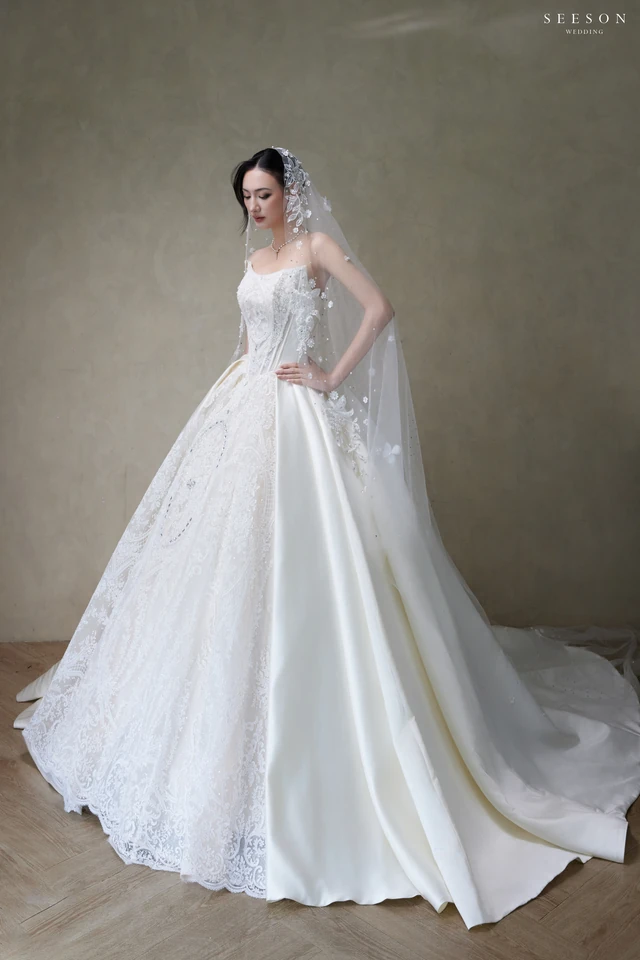 Váy cưới Seraphina TE-04 — Ren đính kết · voan dài phủ đầu — SeesonWedding TP.HCM (ảnh 5/10)