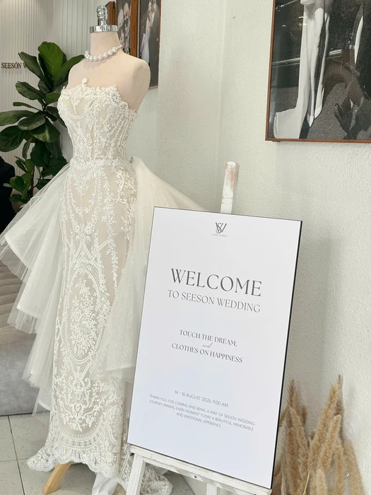 Showroom váy cưới SeesonWedding TP.HCM